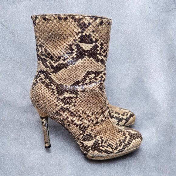 Stuart Weitzman Y2K Apollo Snakeskin Heeled Bootie Women’s 6 - Picture 1 of 10